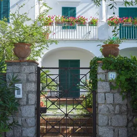 Domenicanda Villa
