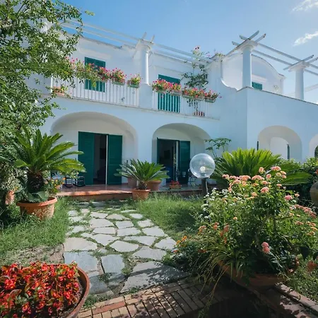 Domenicanda Villa Capri