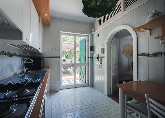 Domenicanda וילה קאפרי